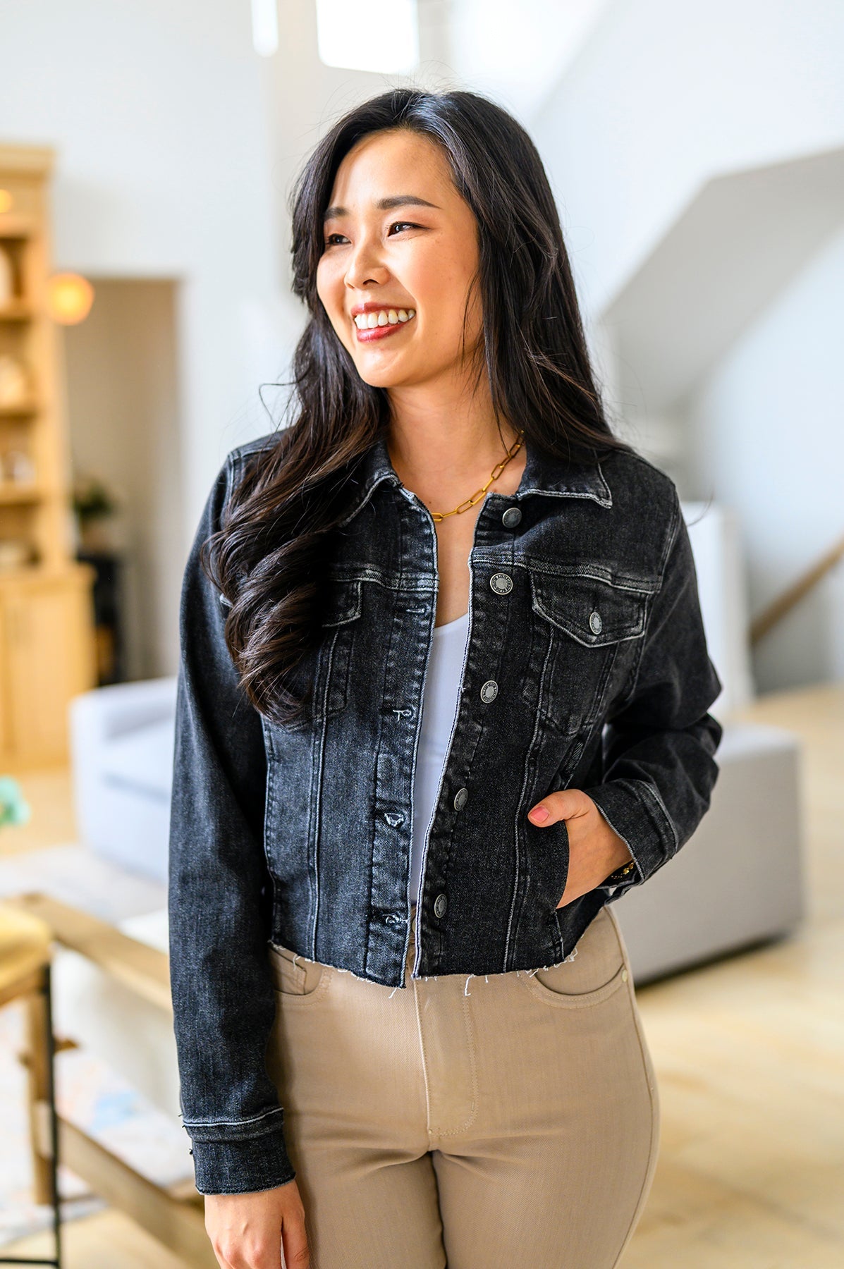 Charlie Cropped Denim Jacket LD23 – Iris & Rainbow Boutique