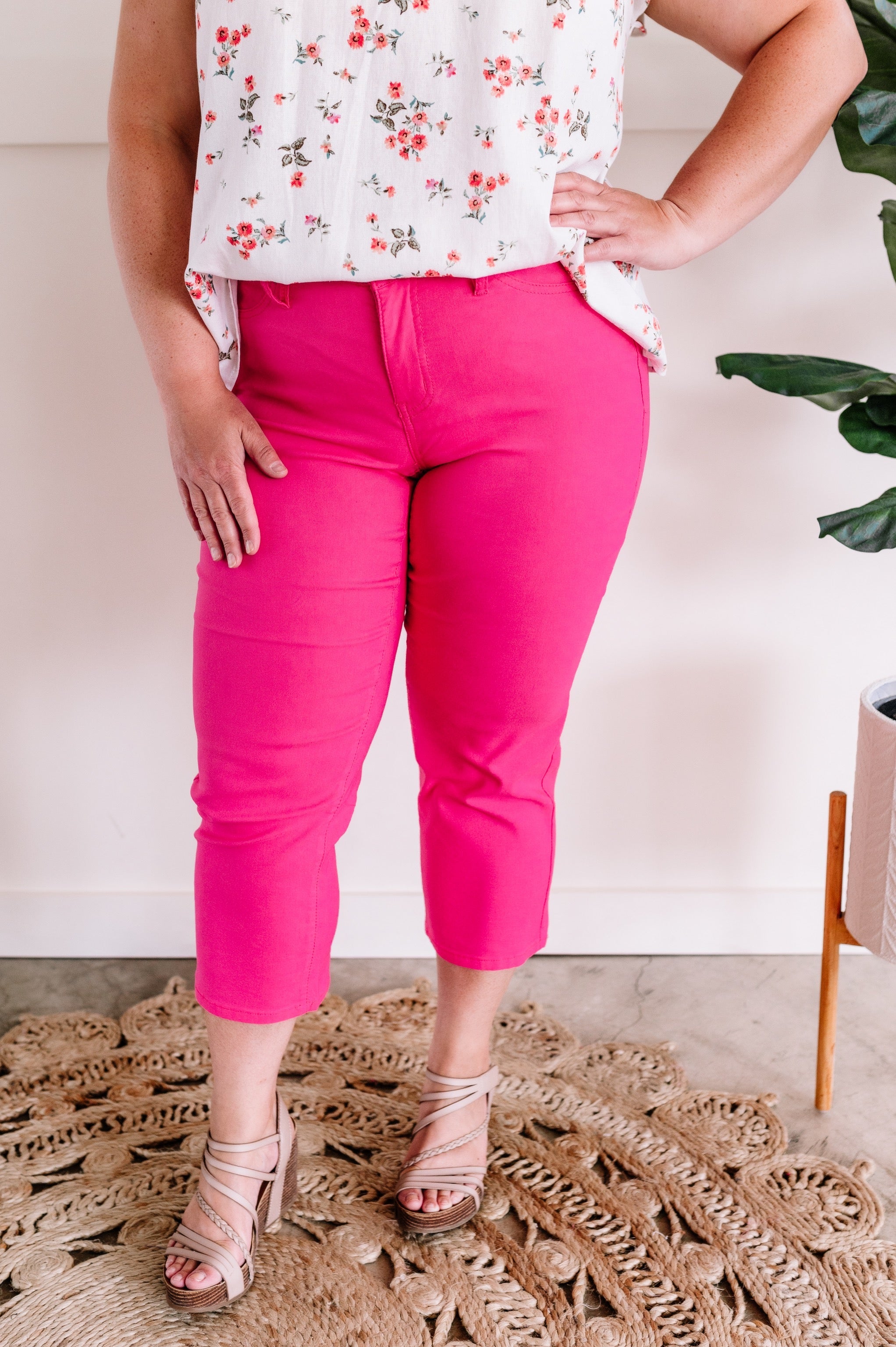 Hyperstretch Cropped Pants In Hot Pink – Iris & Rainbow Boutique