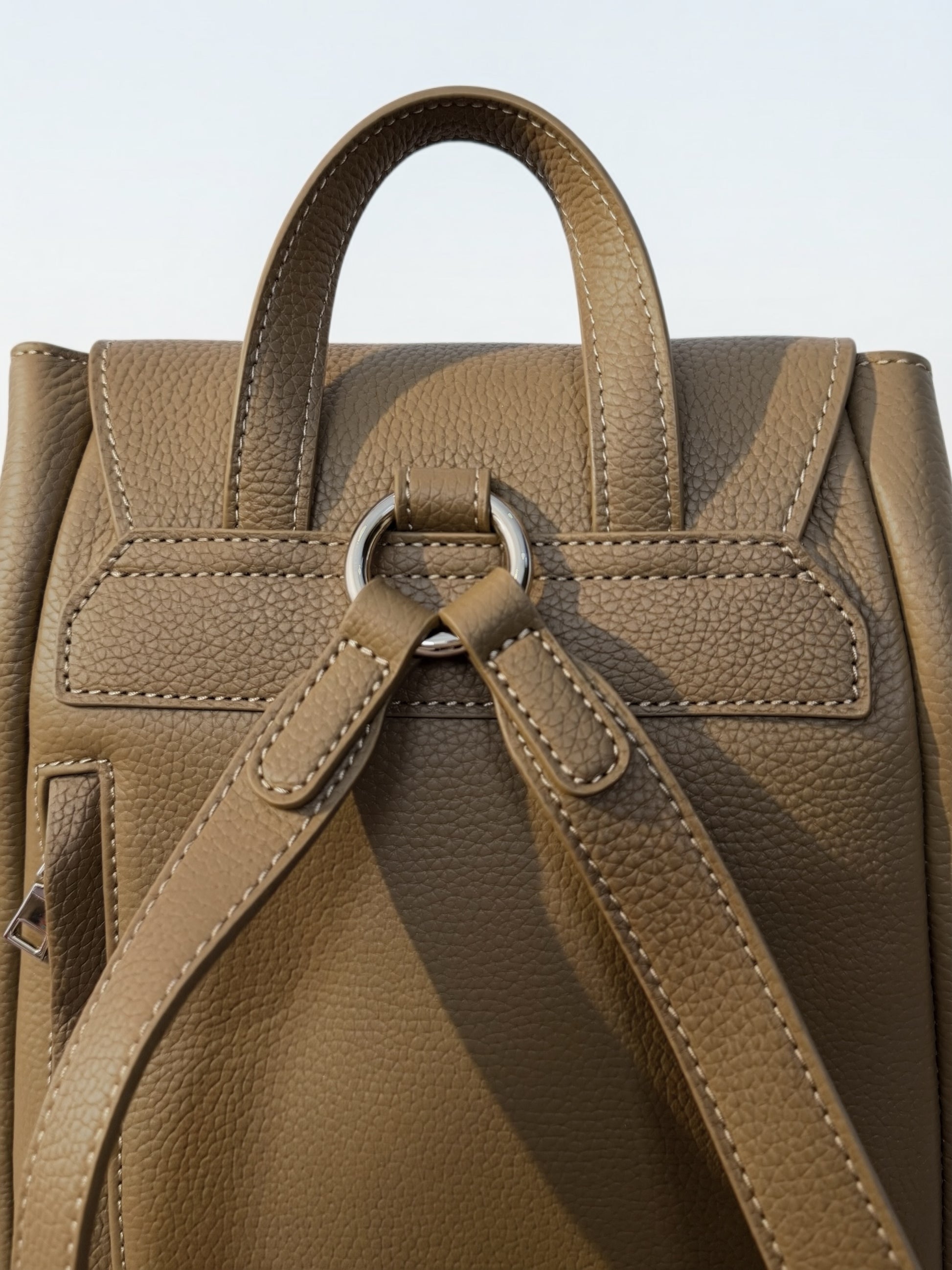 The Iris Trendy Leather Backpack Top-grain cowhide (#3001) By Iris & Rainbow