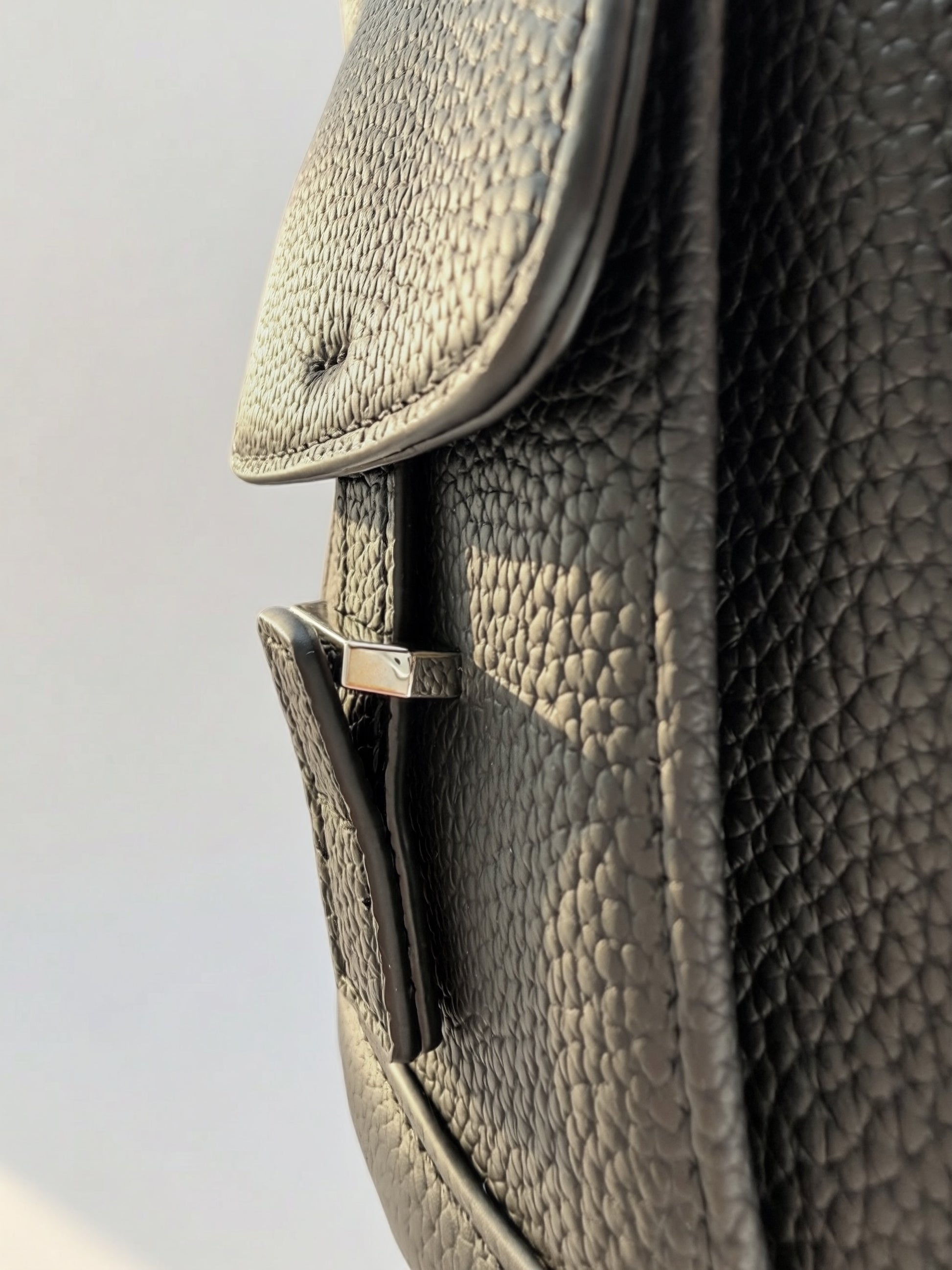 The Iris Trendy Leather Backpack Top-grain cowhide (#3001) By Iris & Rainbow