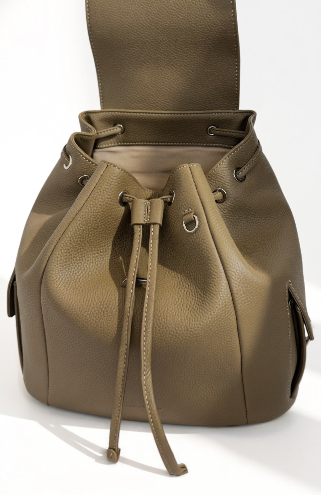The Iris Trendy Leather Backpack Top-grain cowhide (#3001) By Iris & Rainbow