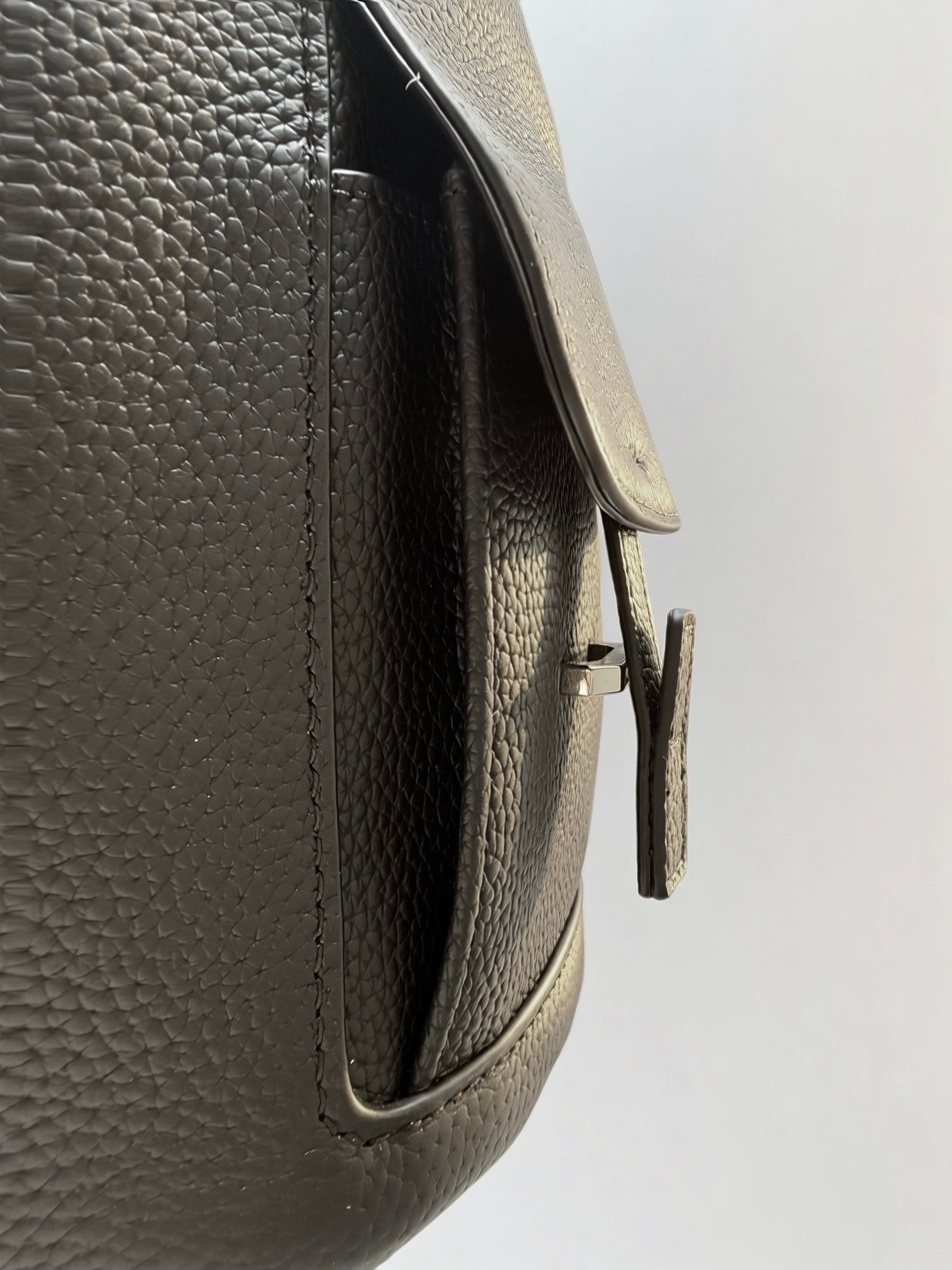 The Iris Trendy Leather Backpack Top-grain cowhide (#3001) By Iris & Rainbow