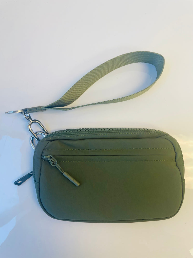 The Iris Carry All Wallet (#8036-5)