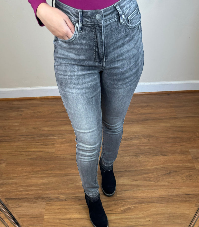 #P970 Evelyn Tummy Control Release Hem Skinny Jeans Denim