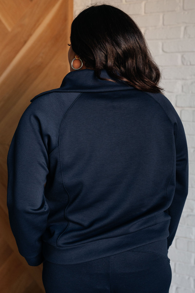 Hamptons Travel Half Zip Pullover in Navy