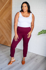 Magic Ankle Crop Skinny Pants in Wine