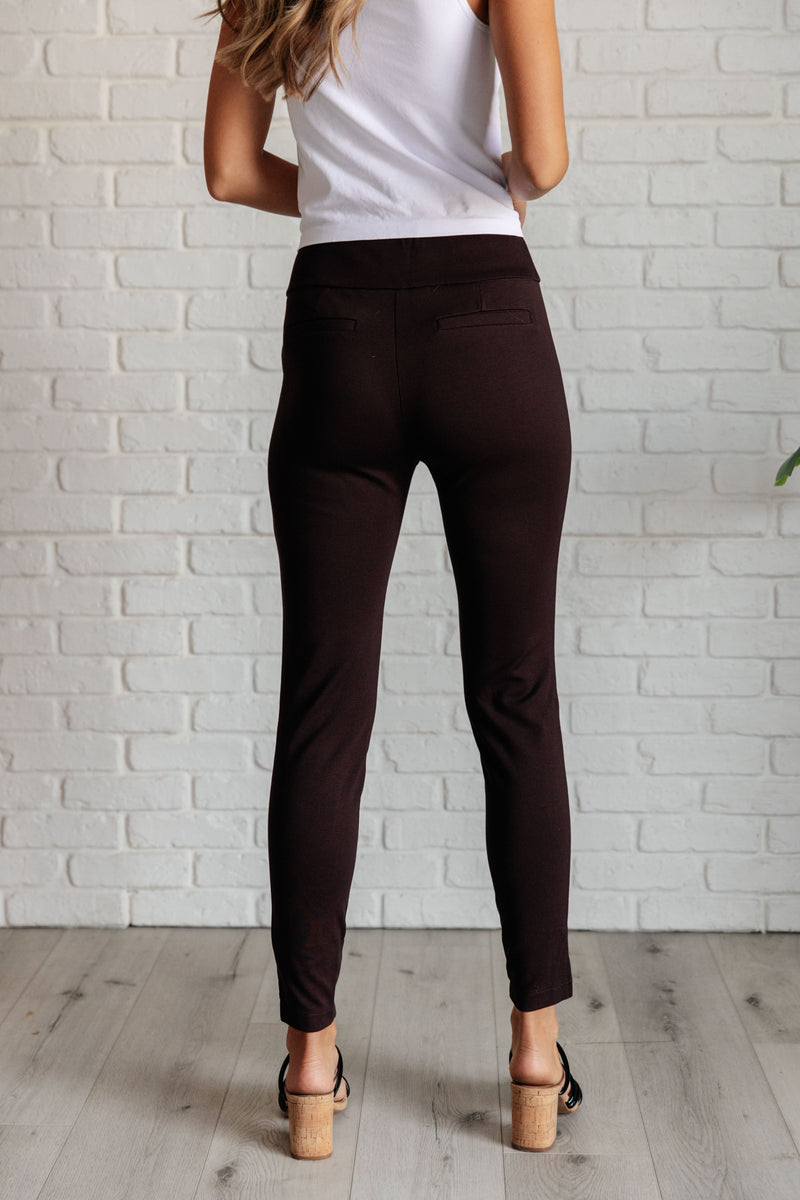 Magic Skinny 28" Pants in Chocolate