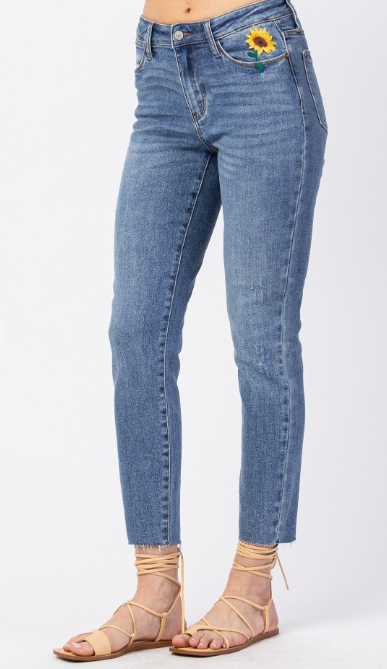 #M241 Sunflower Dreams Relaxed Fit Judy Blues Jeans