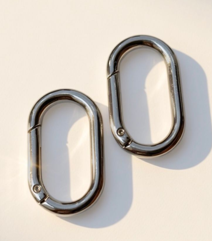 Silver Hook Hardware Accessory for Chains