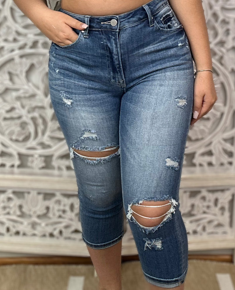 #P663 Annabelle HW Capri Jeans