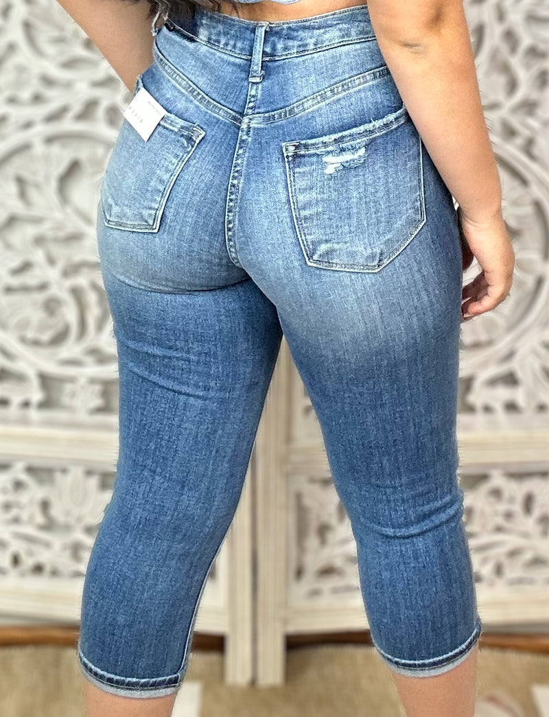 #P663 Annabelle HW Capri Jeans