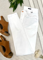 #M316 Stealing Hearts Skinny Fit White Judy Blue Jeans