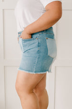 Two-Toned Shorts AVE30