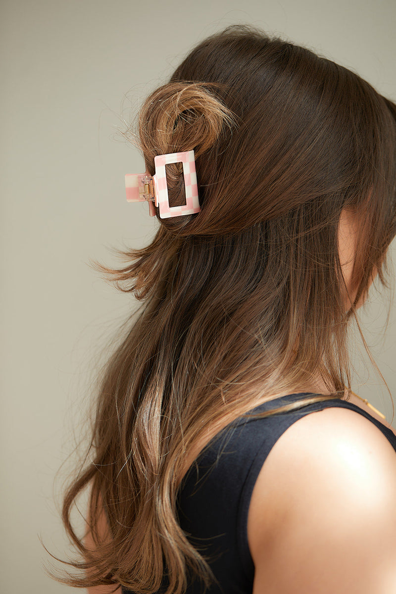 Checkered Claw Clip in Pink