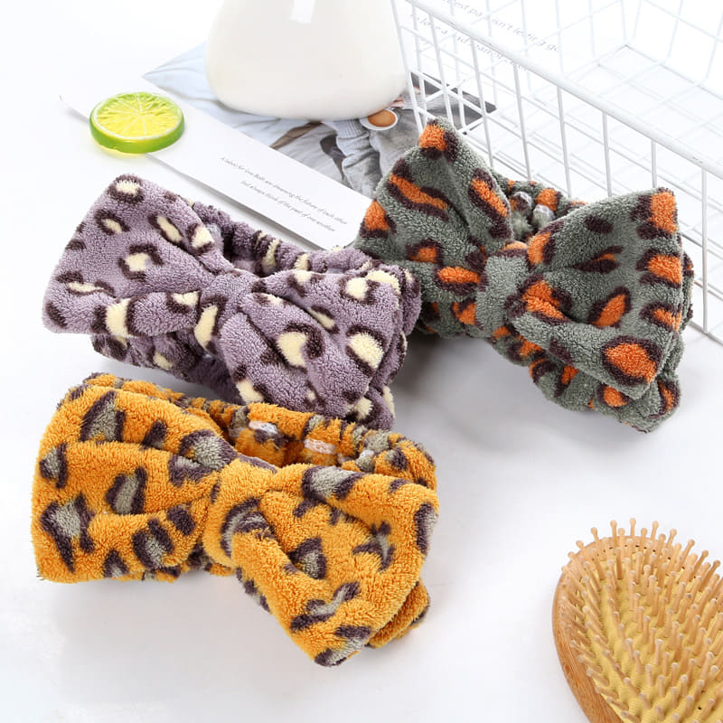 #P310 Doorbuster Hair Towel Bow set
