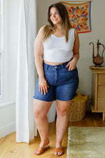 Cassie Mid Rise Cutoff Shorts AVE30