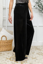 Cleo Velvet Wide Leg Pants In Black Winter22