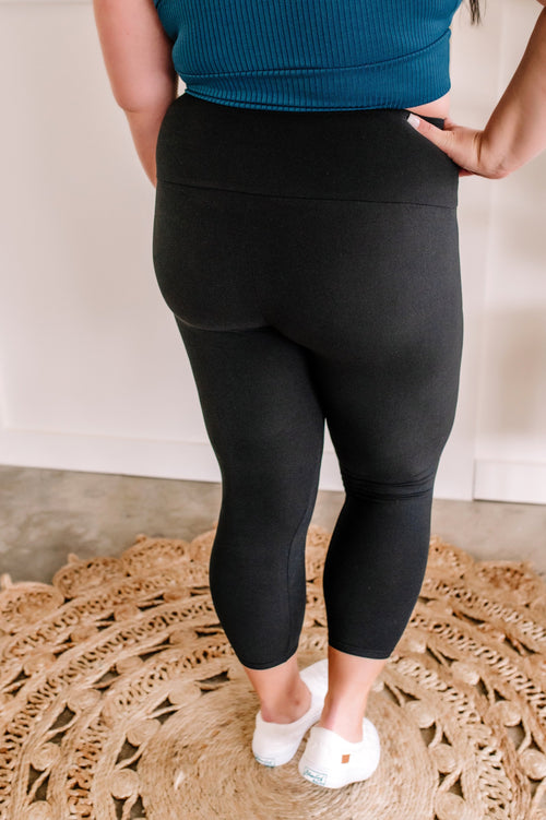 The Last Capri Leggings You'll Ever Need in Very Black