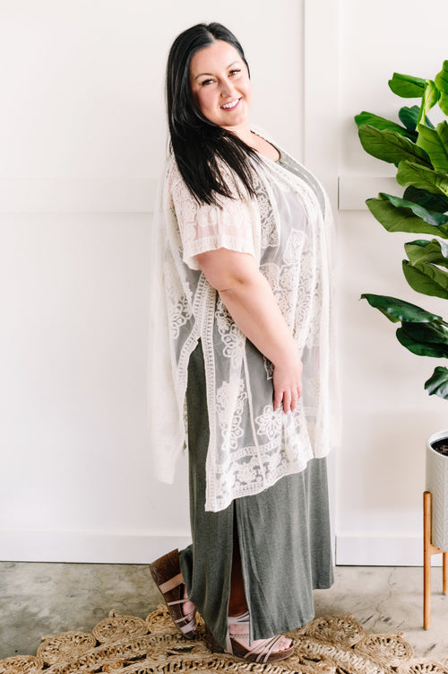 Vintage Lace & Floral Kimono In Elegant Ivory