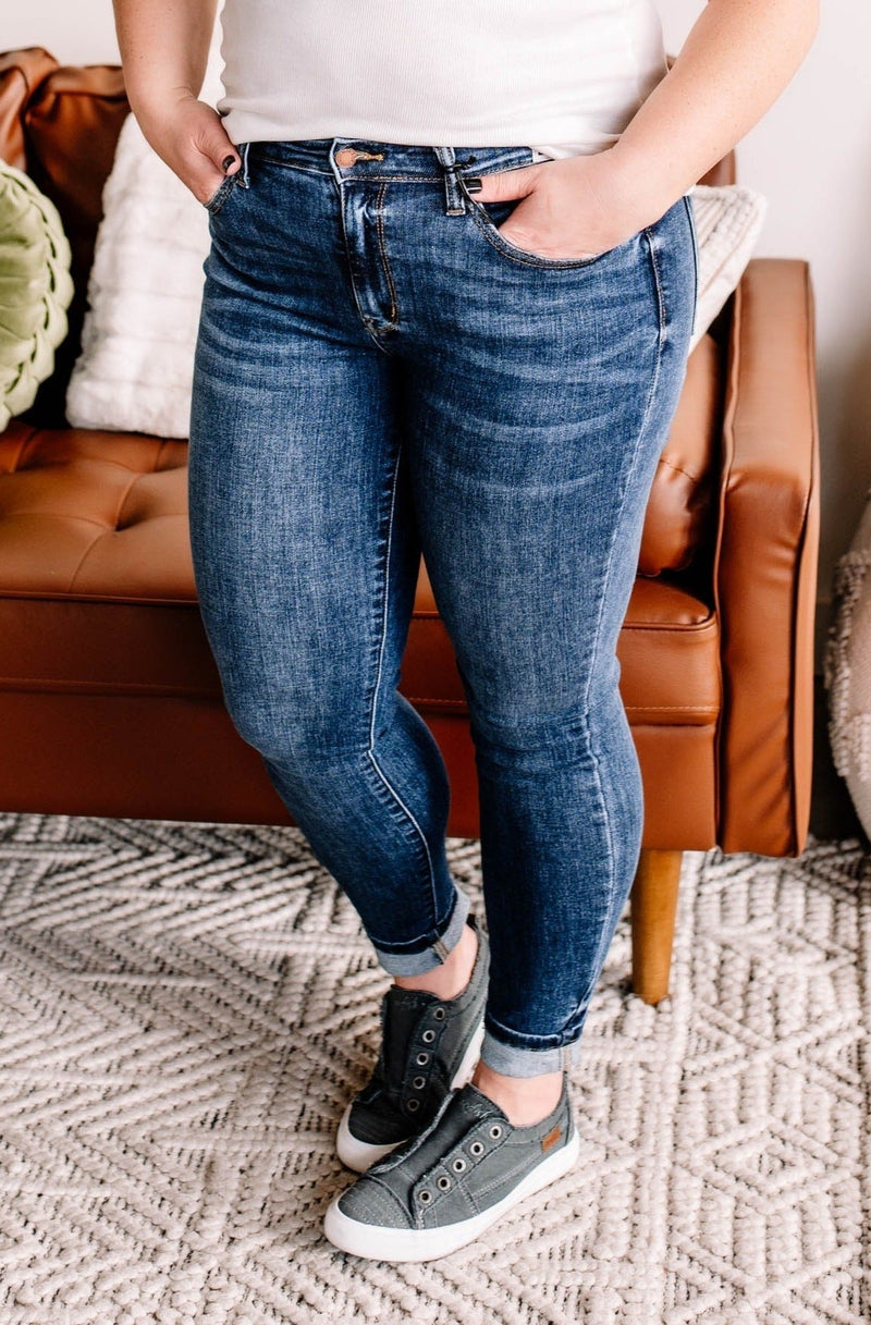 Mid Rise Classic Skinny Jeans By Judy Blue