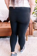 The Last Leggings You'll Ever Need In Pumped Up Black (With Pockets!)
