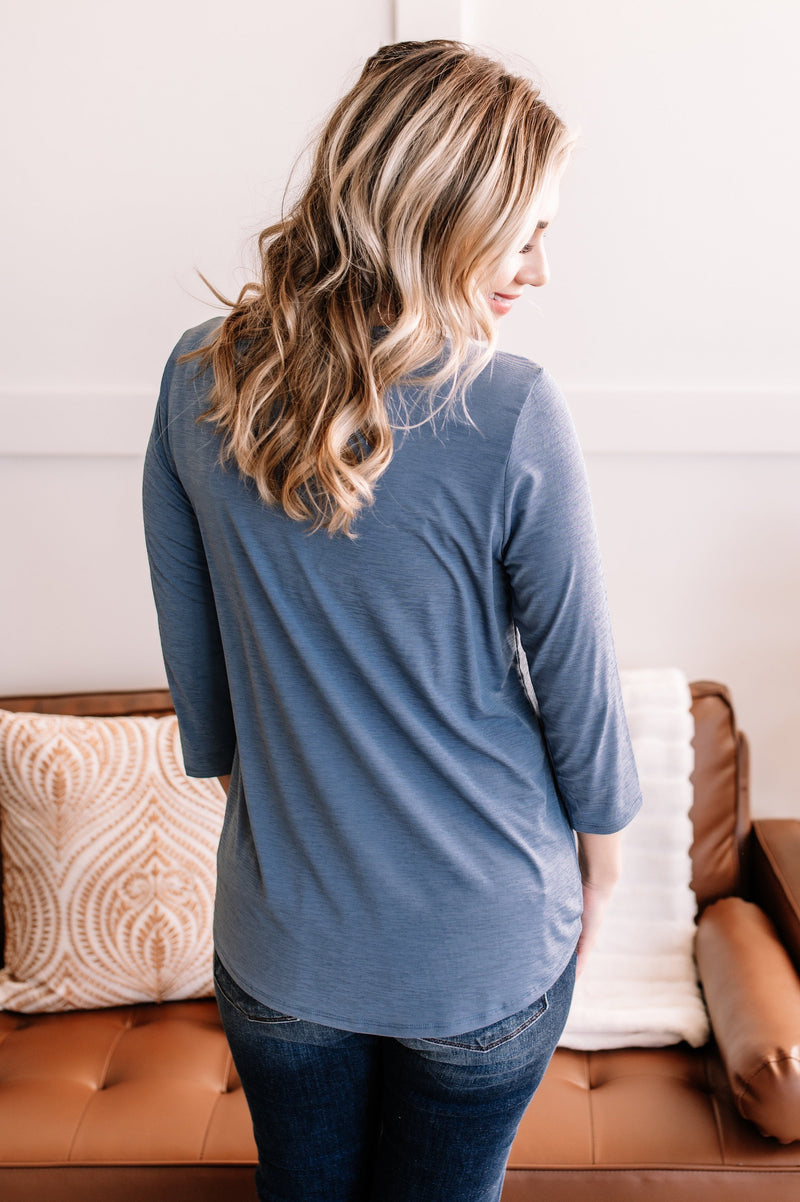 Quarter Past V Neck Top In Peaceful Blue