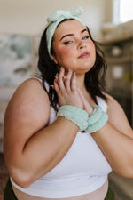 Effortless Days Stretchy Headband & Wristband Set in Sage LD23