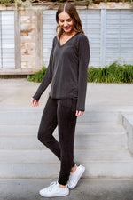 Essential Lounge Top In Black Lava Winter22