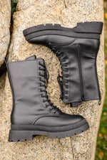 Fresh Feels Combat Boots In Black LD23