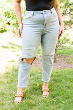 Good Karma Light Wash Distressed Jeans AVE30