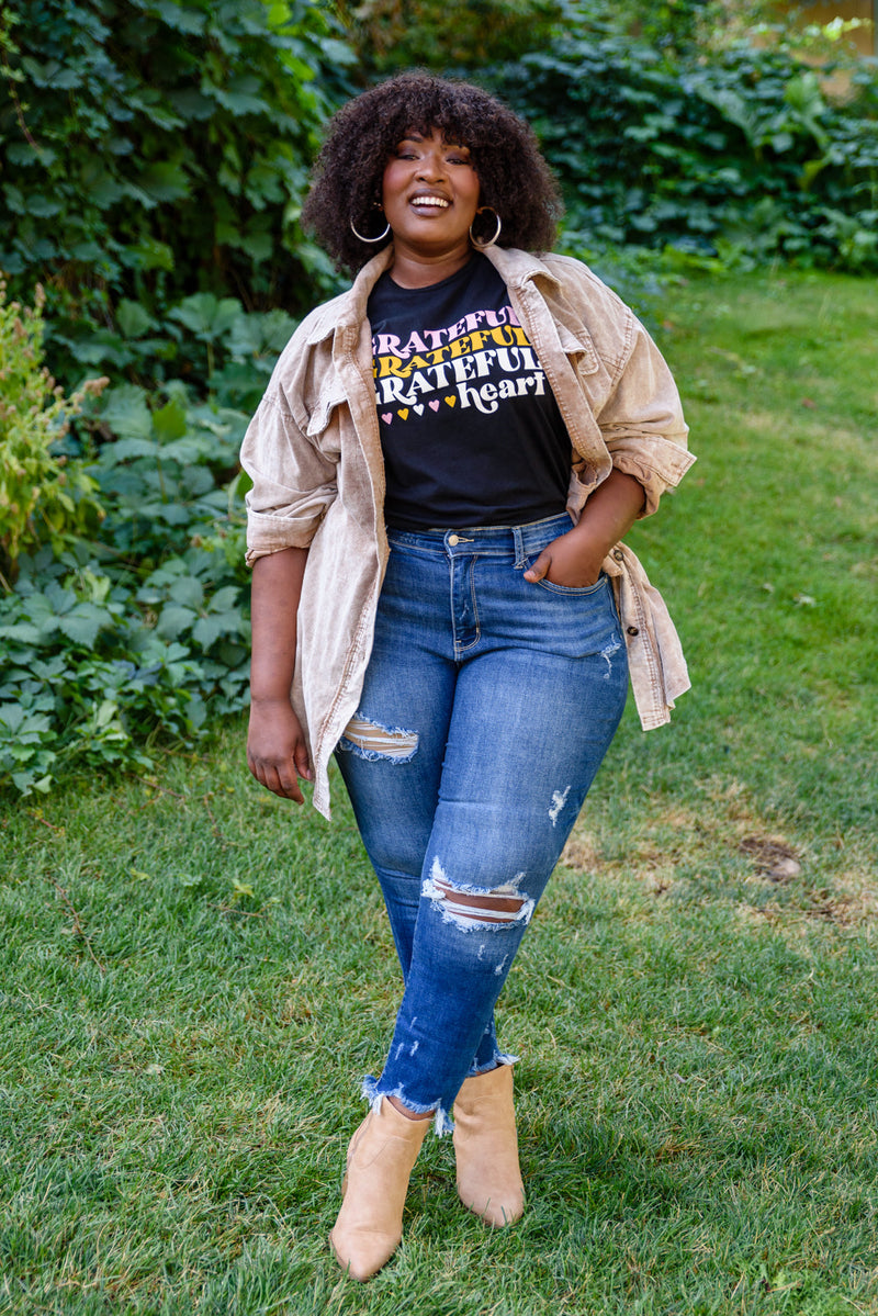 Grateful Heart Graphic T-Shirt In Black Winter22