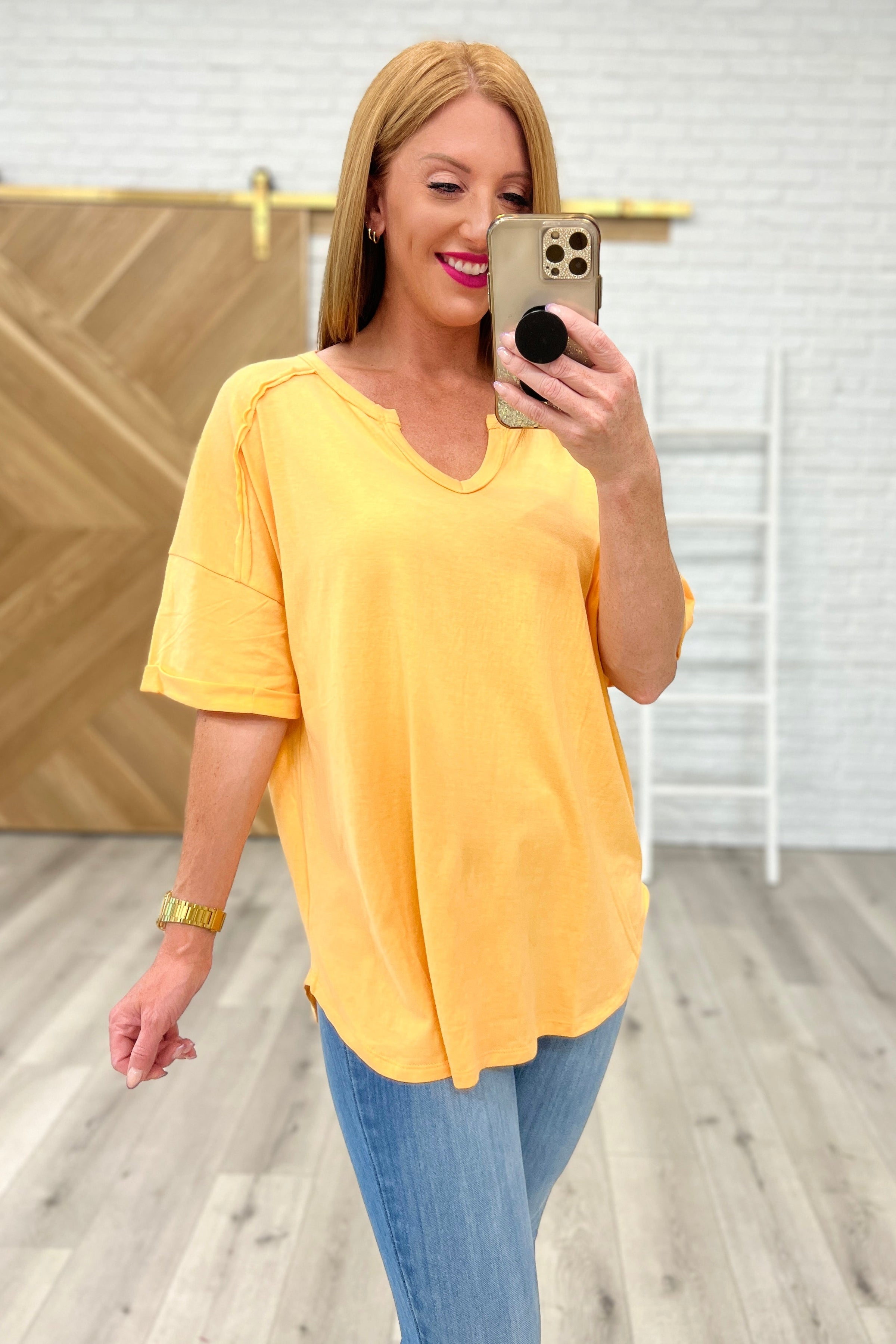 Blouse with a notch neckline - orange