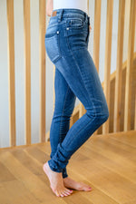 Loraine Pin Tack Skinny Jeans AVE30