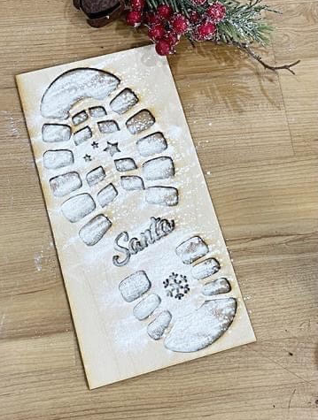 #L209 Santa's Footprints