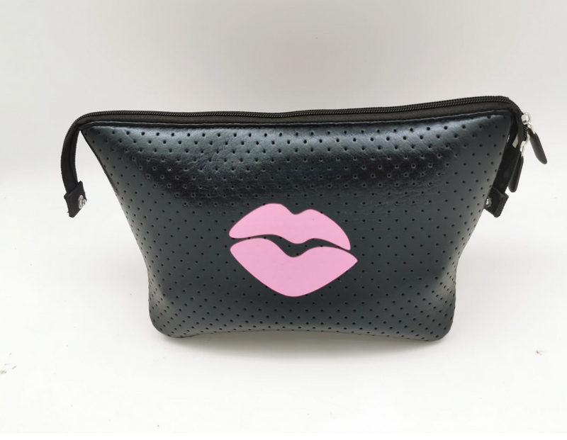 #L233 The Ultimate Cosmetics Bag