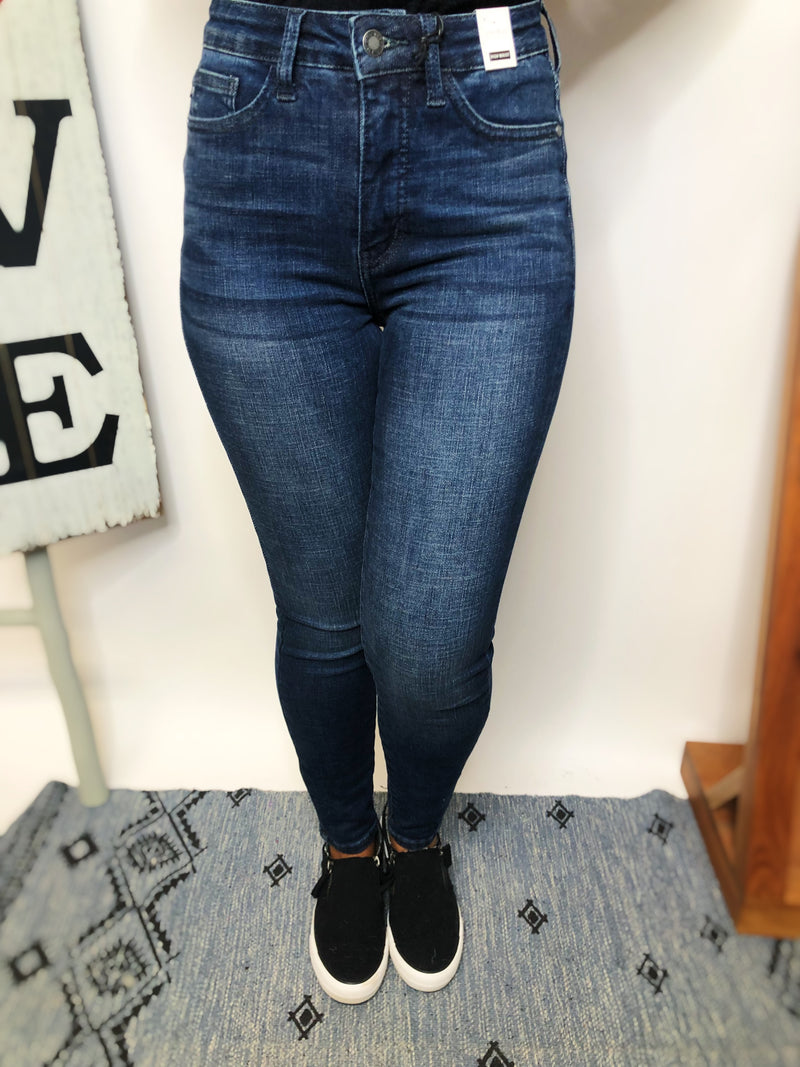 L902 I'm Feeling My Best Self Judy Blue Tummy Control Jeans – Iris &  Rainbow Boutique