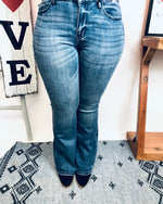 #M223 Minimal It Girl Flare Judy Blue Jeans