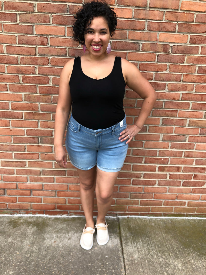 #J731 Bailey's Cuffed Hem Mid Rise Judy Blue Shorts